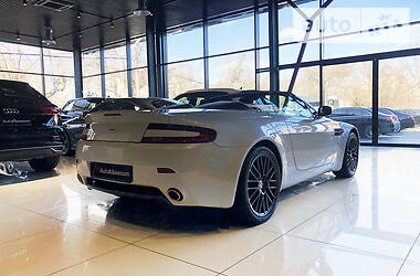 Кабриолет Aston Martin V8 Vantage 2009 в 