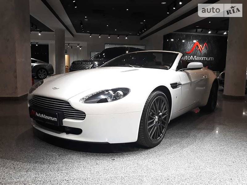 Кабриолет Aston Martin V8 Vantage 2009 в 