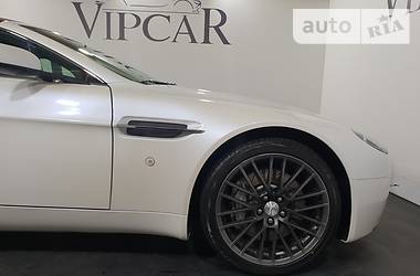 Кабриолет Aston Martin Vantage 2009 в 
