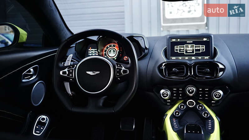 Купе Aston Martin Vantage 2018 в Львові