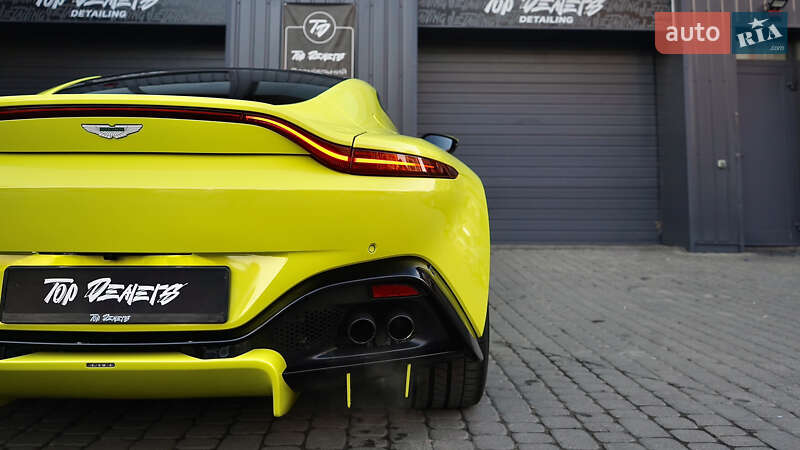 Купе Aston Martin Vantage 2018 в Львові
