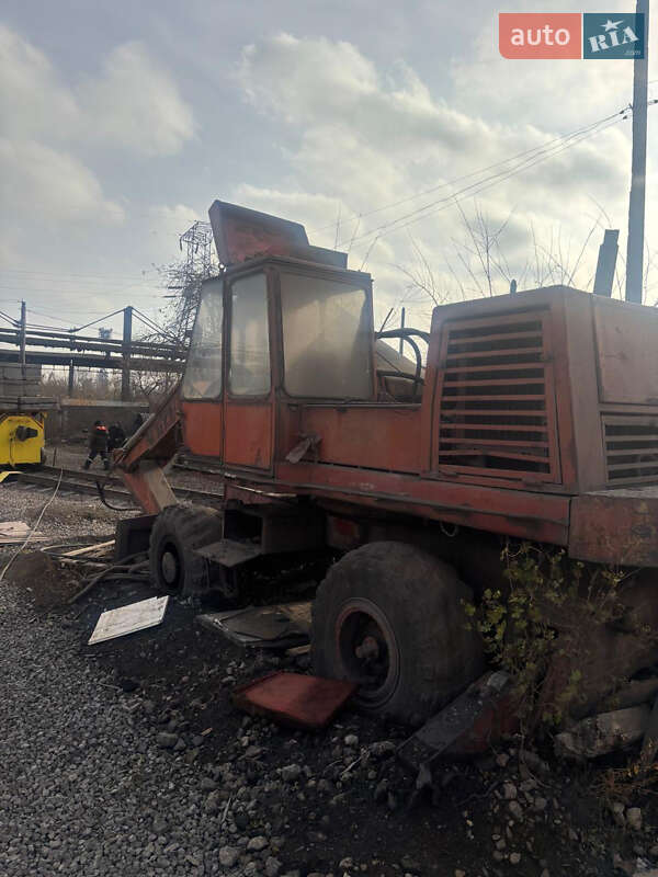 Колесный экскаватор АТЕК ЭО 4321 1987 в Кривом Роге