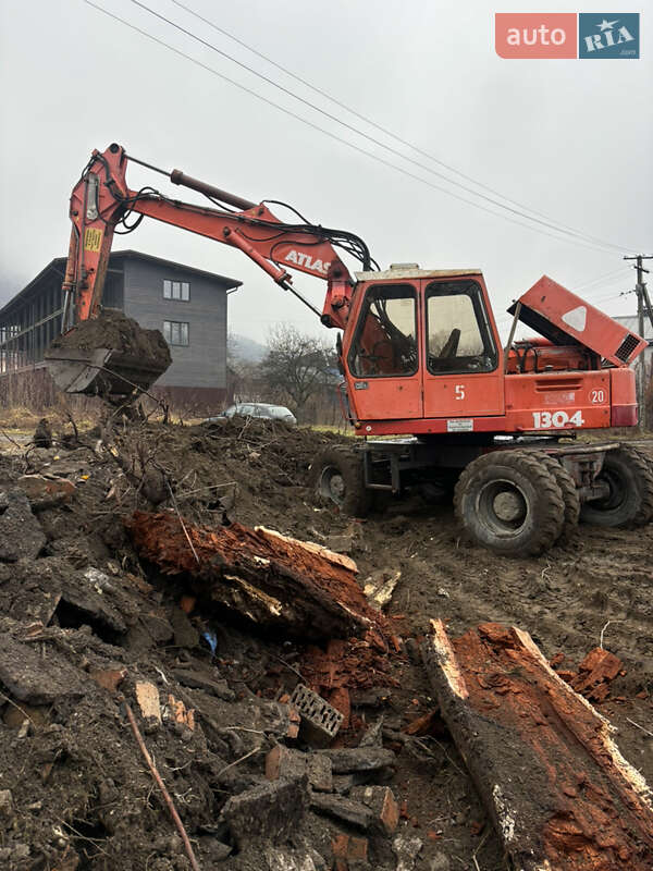 Экскаватор погрузчик Atlas 1304 1992 в Черновцах