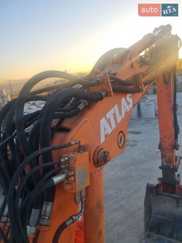 Экскаватор погрузчик Atlas 1404 2002 в Черновцах