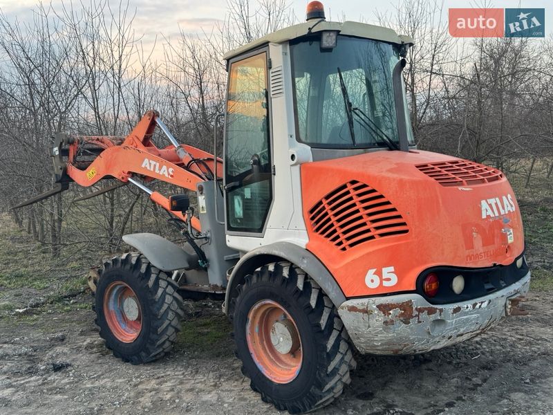 Фронтальный погрузчик Atlas 65 2006 в Черновцах