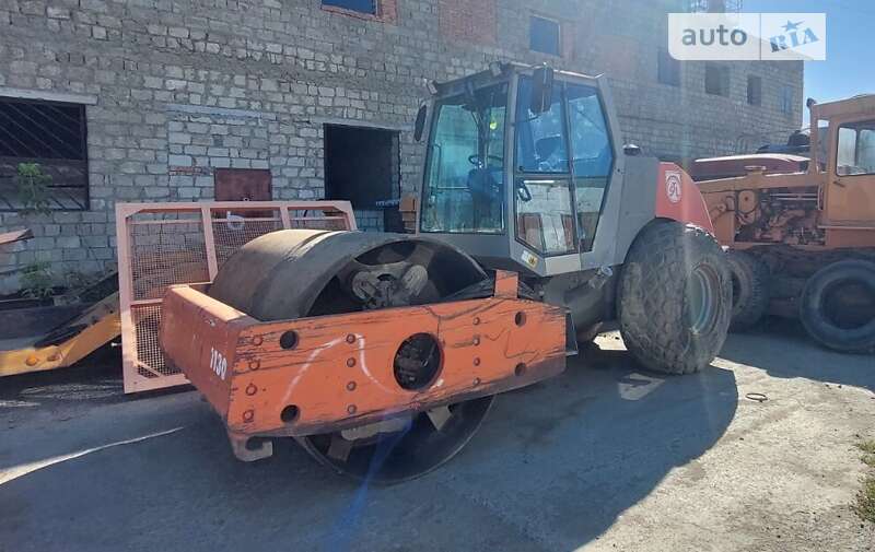 Дорожный каток Atlas AW 2006 в Черновцах