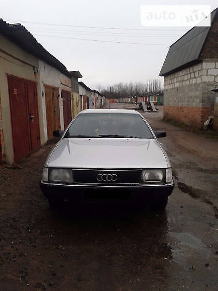 Седан Audi 100 1990 в Житомире