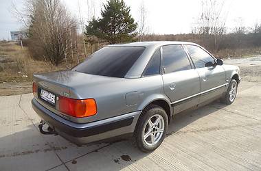 Седан Audi 100 1993 в Коростене