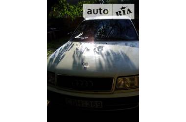 Седан Audi 100 1994 в Казатине