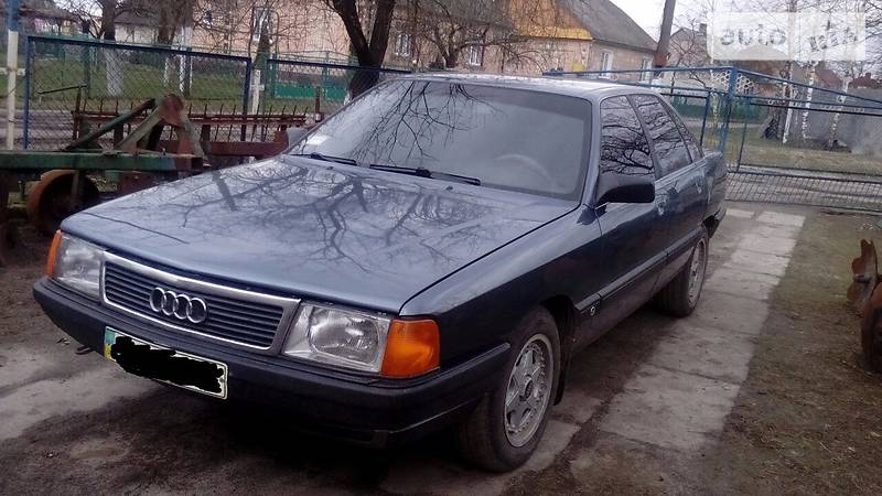 Седан Audi 100 1989 в Камне-Каширском