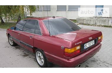 Седан Audi 100 1988 в Львове