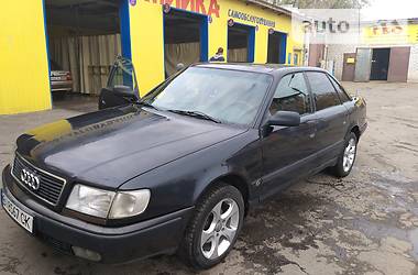 Седан Audi 100 1992 в Киеве