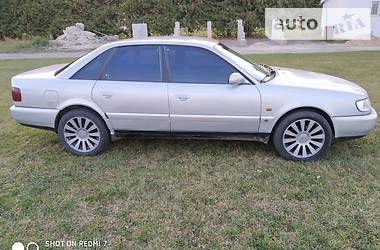 Седан Audi 100 1994 в Дубні