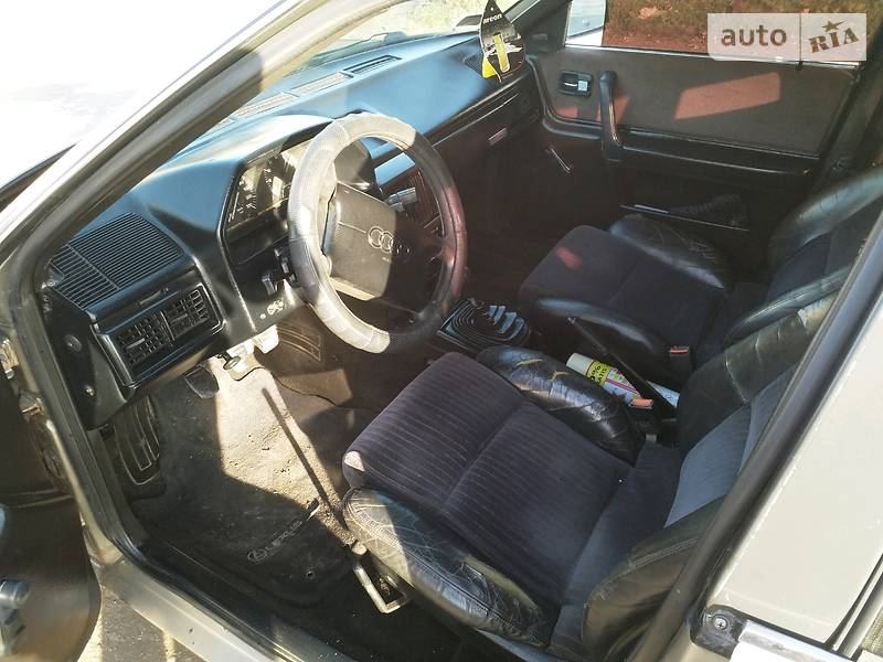 Седан Audi 100 1988 в Ямполе