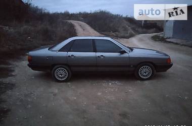 Седан Audi 100 1985 в Чорткове