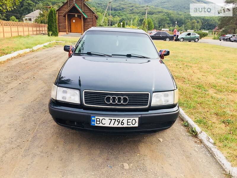 Седан Audi 100 1993 в Ужгороде