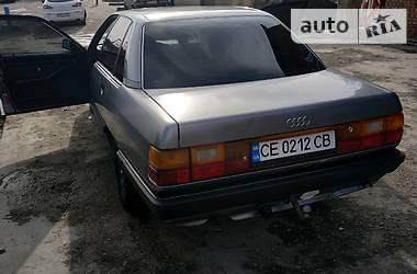 Седан Audi 100 1990 в 