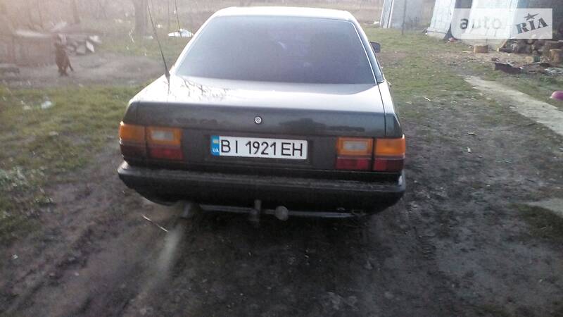 Седан Audi 100 1986 в Кременчуці