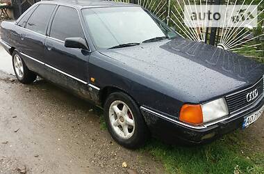 Седан Audi 100 1987 в 