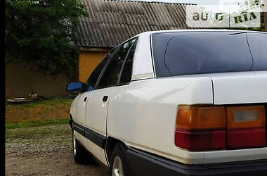 Седан Audi 100 1990 в Ивано-Франковске