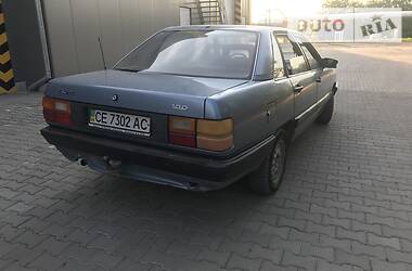 Седан Audi 100 1984 в Кельменцах