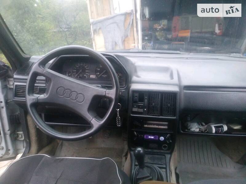 Седан Audi 100 1984 в Козове