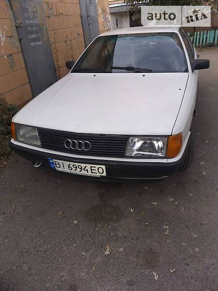 Седан Audi 100 1987 в Полтаве