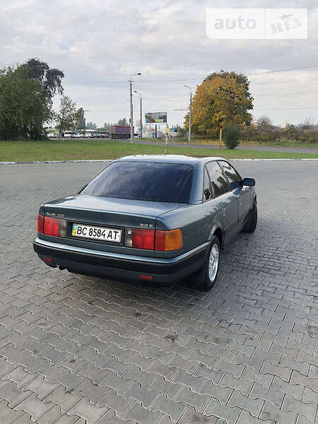 Седан Audi 100 1991 в Луцке