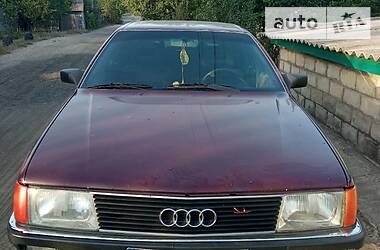 Седан Audi 100 1987 в Изюме