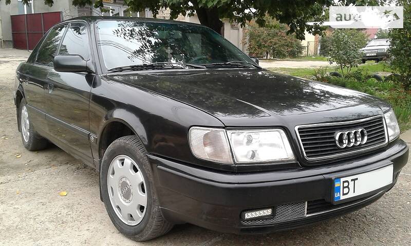 Седан Audi 100 1991 в Херсоне