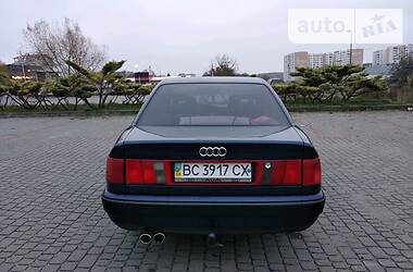 Седан Audi 100 1993 в Львові