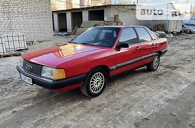 Седан Audi 100 1987 в Киеве