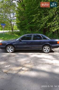 Седан Audi 100 1992 в Ровно