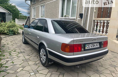 Седан Audi 100 1991 в Чернівцях