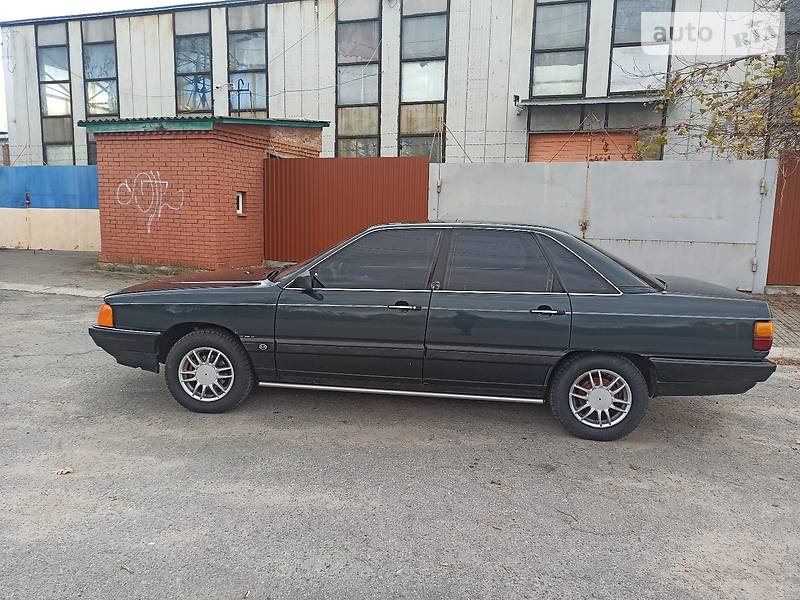 Седан Audi 100 1988 в Хмельницком