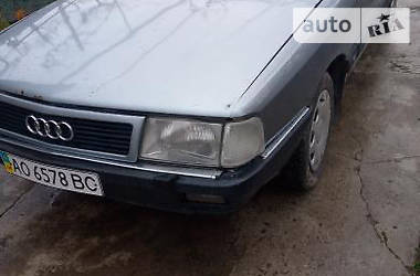 Седан Audi 100 1988 в Виноградове