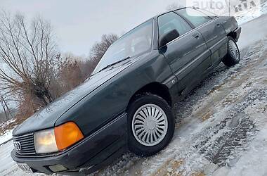 Седан Audi 100 1990 в Черновцах