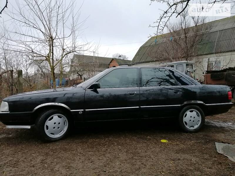 Audi 100 c3
