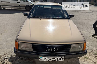 Седан Audi 100 1987 в Любешове
