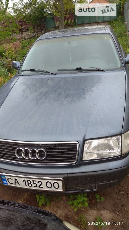 Audi 100