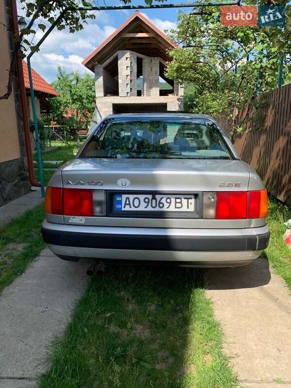 Седан Audi 100 1992 в Сваляві фото 2 Седан Audi 100 1992 в Сваляві
