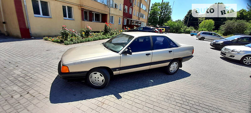 Седан Audi 100 1988 в Шумске фото 6 Седан Audi 100 1988 в Шумске