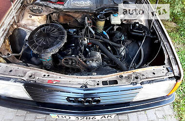 Седан Audi 100 1988 в Шумську