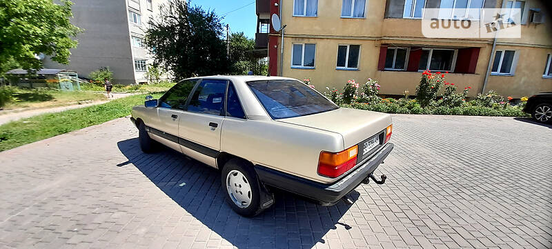 Седан Audi 100 1988 в Шумске фото 11 Седан Audi 100 1988 в Шумске
