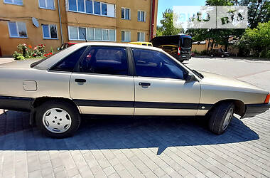Седан Audi 100 1988 в Шумську