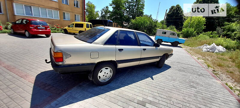 Седан Audi 100 1988 в Шумске фото 19 Седан Audi 100 1988 в Шумске