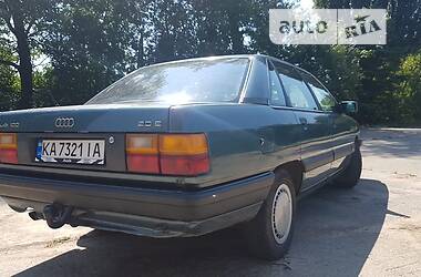 Седан Audi 100 1989 в Лысянке