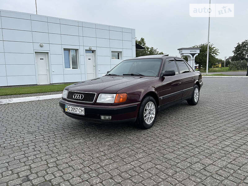 Седан Audi 100 1992 в Львові