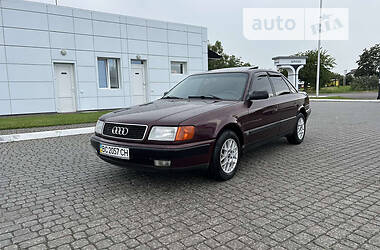 Седан Audi 100 1992 в Львові