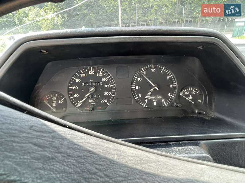 Седан Audi 100 1987 в Львові